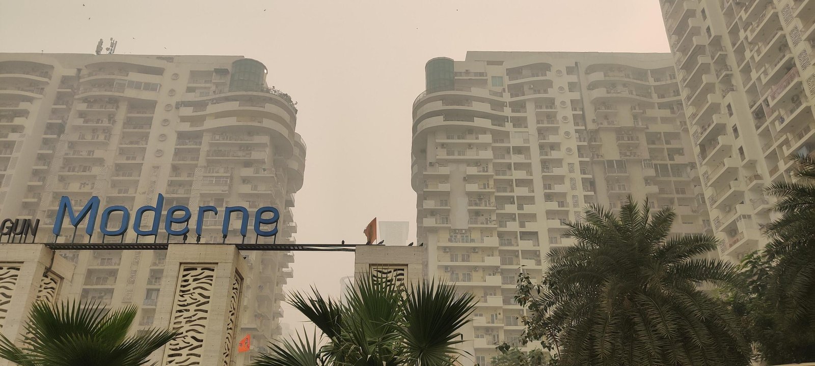 4 BHK Apartment in Mahagun Moderne, Sector 78