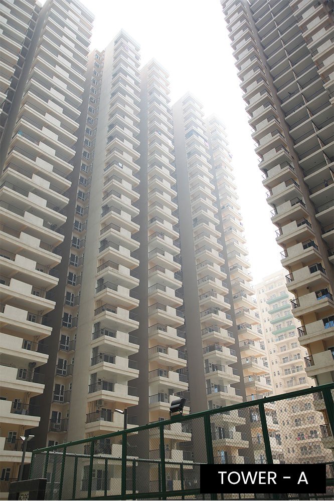 Gaur City 14th Avenue society image 3